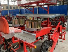 蔬菜移栽覆膜一體機(jī)